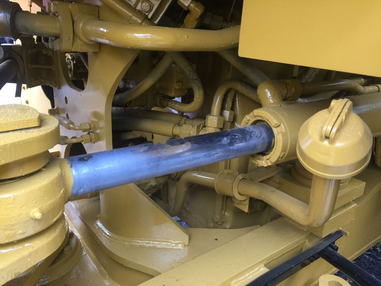 Caterpillar 966H - 轮式装载机:图2 Caterpillar 966H - 轮式装载机:图2