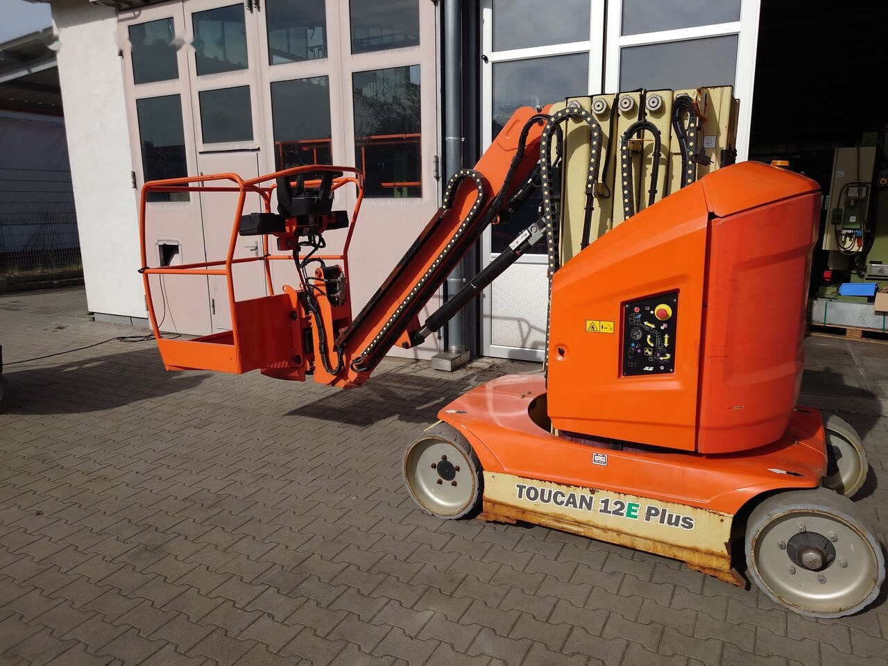 JLG TOUCAN 12E PLUS - 垂直桅杆升降机:图4 JLG TOUCAN 12E PLUS - 垂直桅杆升降机:图4