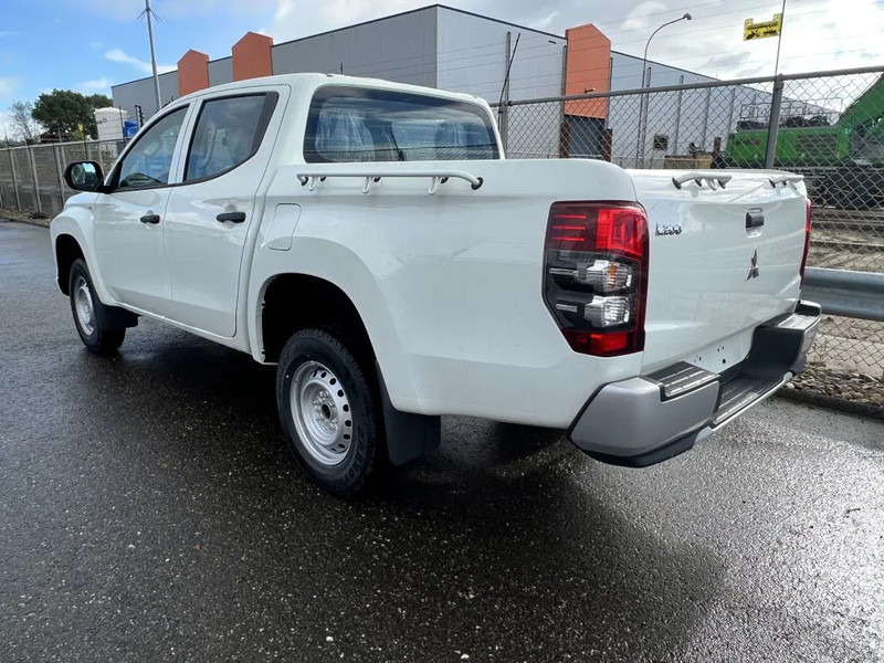 Mitsubishi L200 4x4 - 8 UNITS in WHITE 2.5 D GL Double Cab - EURO 2 - NEW!! Ready for work!!!** - 皮卡车, 康比货车:图2 Mitsubishi L200 4x4 - 8 UNITS in WHITE 2.5 D GL Double Cab - EURO 2 - NEW!! Ready for work!!!** - 皮卡车, 康比货车:图2