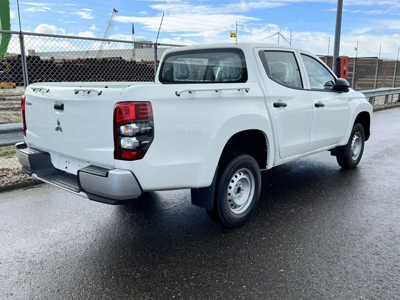 Mitsubishi L200 4x4 - 8 UNITS in WHITE 2.5 D GL Double Cab - EURO 2 - NEW!! Ready for work!!!** - 皮卡车, 康比货车:图5 Mitsubishi L200 4x4 - 8 UNITS in WHITE 2.5 D GL Double Cab - EURO 2 - NEW!! Ready for work!!!** - 皮卡车, 康比货车:图5