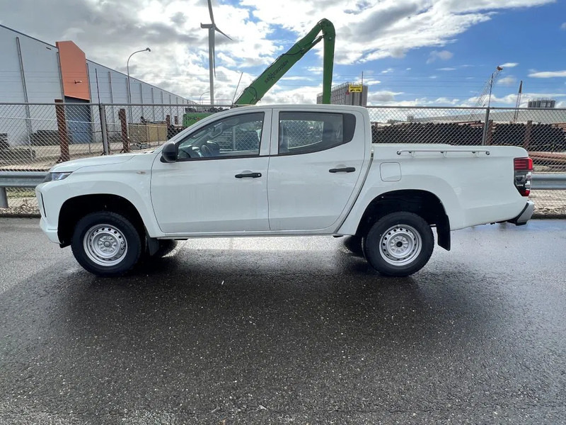 Mitsubishi L200 4x4 - 8 UNITS in WHITE 2.5 D GL Double Cab - EURO 2 - NEW!! Ready for work!!!** - 皮卡车, 康比货车:图1 Mitsubishi L200 4x4 - 8 UNITS in WHITE 2.5 D GL Double Cab - EURO 2 - NEW!! Ready for work!!!** - 皮卡车, 康比货车:图1