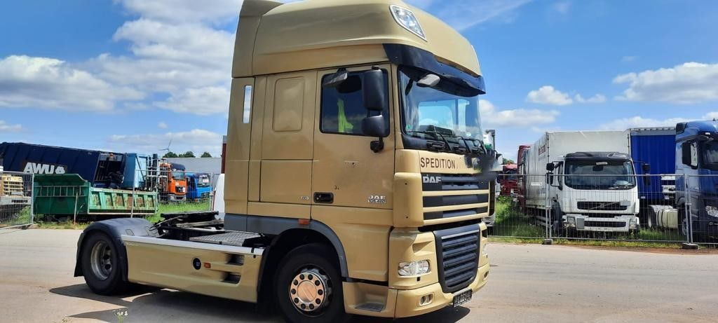 DAF 105-460 Super Spacs G.Haus/Hoch German - 牵引车:图1 DAF 105-460 Super Spacs G.Haus/Hoch German - 牵引车:图1