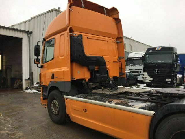 DAF CF85-410 G.Haus 2xBett ZF/Schalter 2-Kreishydr - 牵引车:图3 DAF CF85-410 G.Haus 2xBett ZF/Schalter 2-Kreishydr - 牵引车:图3