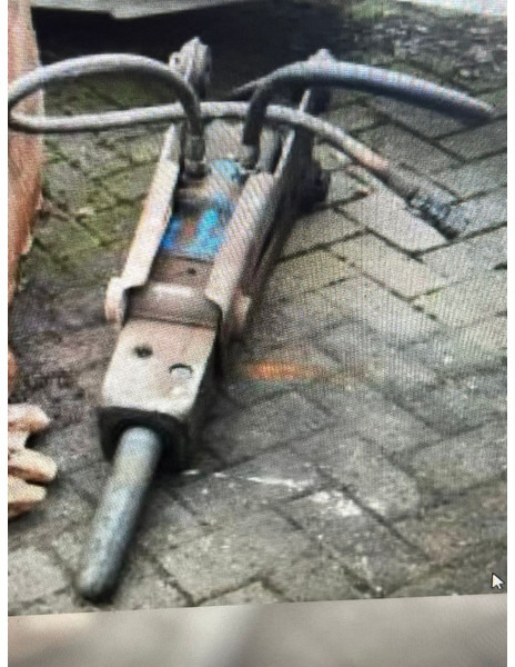 Kubota Stemmhammer - 液压锤 适用于 建筑机械:图2 Kubota Stemmhammer - 液压锤 适用于 建筑机械:图2