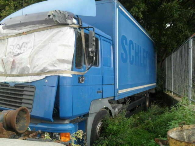 MAN 18.364 Koffer G.Haus Klima AHK ABS ZF-Schalter - 厢式卡车:图1 MAN 18.364 Koffer G.Haus Klima AHK ABS ZF-Schalter - 厢式卡车:图1