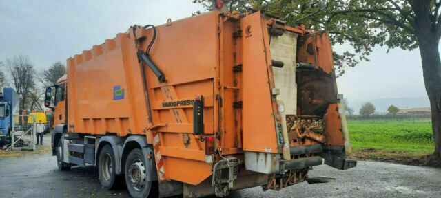MAN 26.320 Müllwagen Faun Variopress - 垃圾车:图4 MAN 26.320 Müllwagen Faun Variopress - 垃圾车:图4