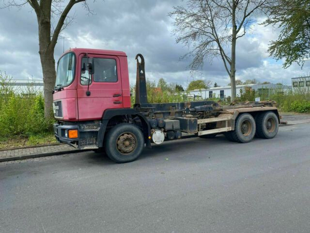 MAN 26.372K 6x4 Abrollkipper AHK Blatt/Blatt - 吊钩升降车:图2 MAN 26.372K 6x4 Abrollkipper AHK Blatt/Blatt - 吊钩升降车:图2