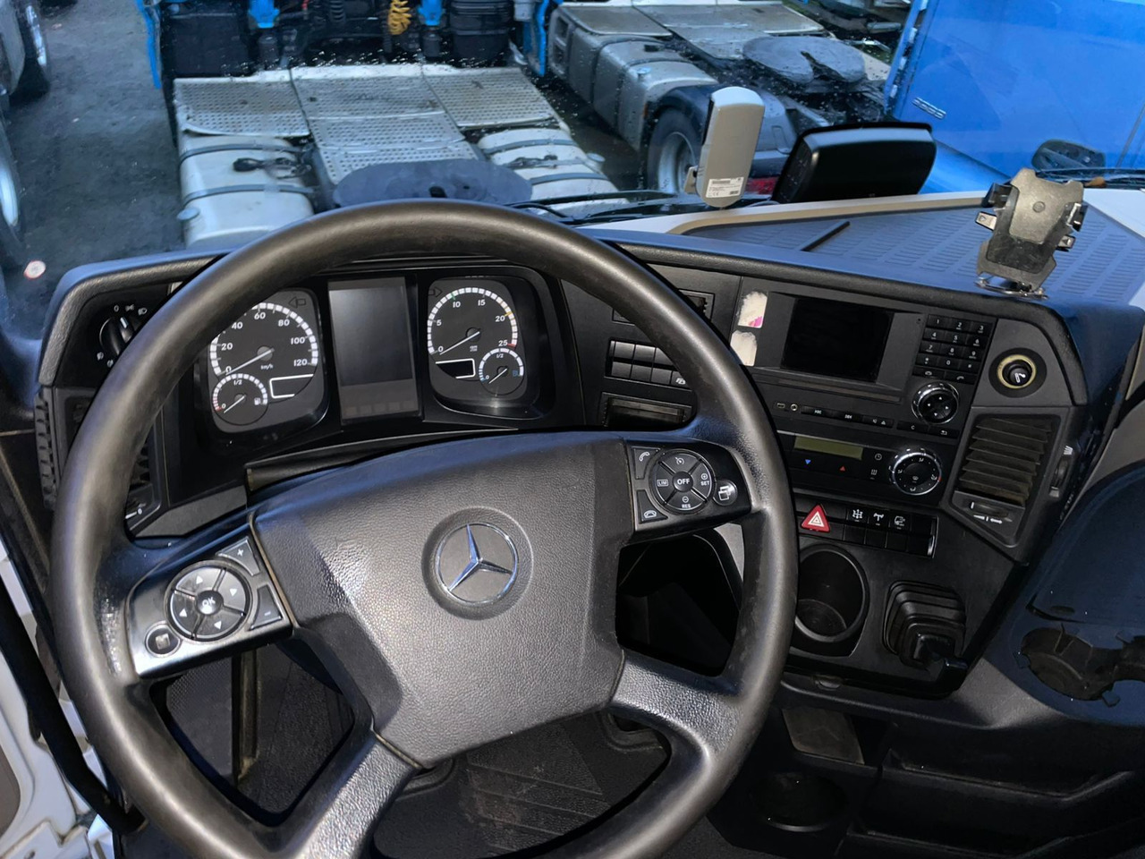 牵引车 Mercedes-Benz 1845 Arocs 4x4 HD 1-Hand：图11