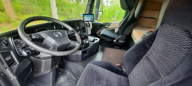 Mercedes-Benz 2545 Actros Pritsche Kran Palfinger PK21001 - 栏板式/ 平板卡车, 起重车:图5 Mercedes-Benz 2545 Actros Pritsche Kran Palfinger PK21001 - 栏板式/ 平板卡车, 起重车:图5