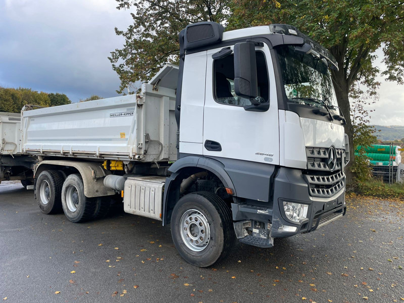 Mercedes-Benz 2648 3348 - 翻斗车:图4 Mercedes-Benz 2648 3348 - 翻斗车:图4