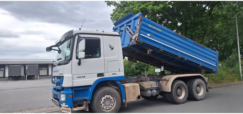 Mercedes-Benz Actros 2646 - 翻斗车:图2 Mercedes-Benz Actros 2646 - 翻斗车:图2