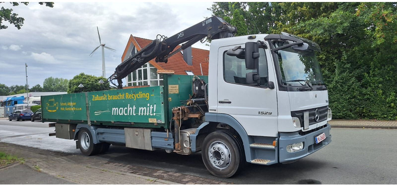 Mercedes-Benz Atego 1529 - 栏板式/ 平板卡车, 起重车:图1 Mercedes-Benz Atego 1529 - 栏板式/ 平板卡车, 起重车:图1