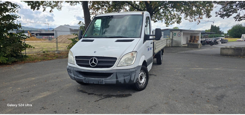 Mercedes-Benz Sprinter 316 - 平板货车:图2 Mercedes-Benz Sprinter 316 - 平板货车:图2