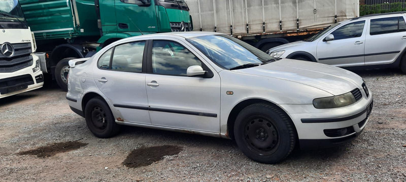 SEAT Toledo Signo 1,8 20V Autom - 汽车:图1 SEAT Toledo Signo 1,8 20V Autom - 汽车:图1