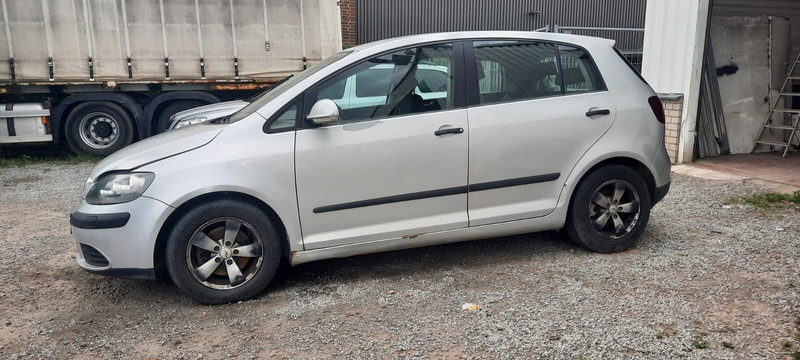 Volkswagen Golf Plus 1.9 TDI DSG DPF Comfortline - 掀背车:图4 Volkswagen Golf Plus 1.9 TDI DSG DPF Comfortline - 掀背车:图4