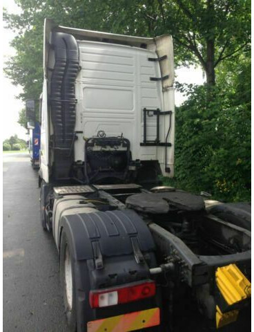 Volvo FH 440 G.Haus-Hochdach Euro:4 German Truck - 牵引车:图4 Volvo FH 440 G.Haus-Hochdach Euro:4 German Truck - 牵引车:图4