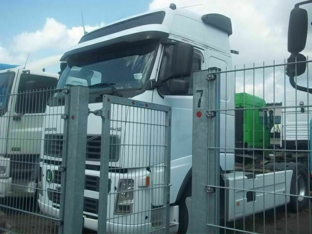 Volvo FH12-420 Globelt. VEB Klima Kipphydraulik - 牵引车:图3 Volvo FH12-420 Globelt. VEB Klima Kipphydraulik - 牵引车:图3