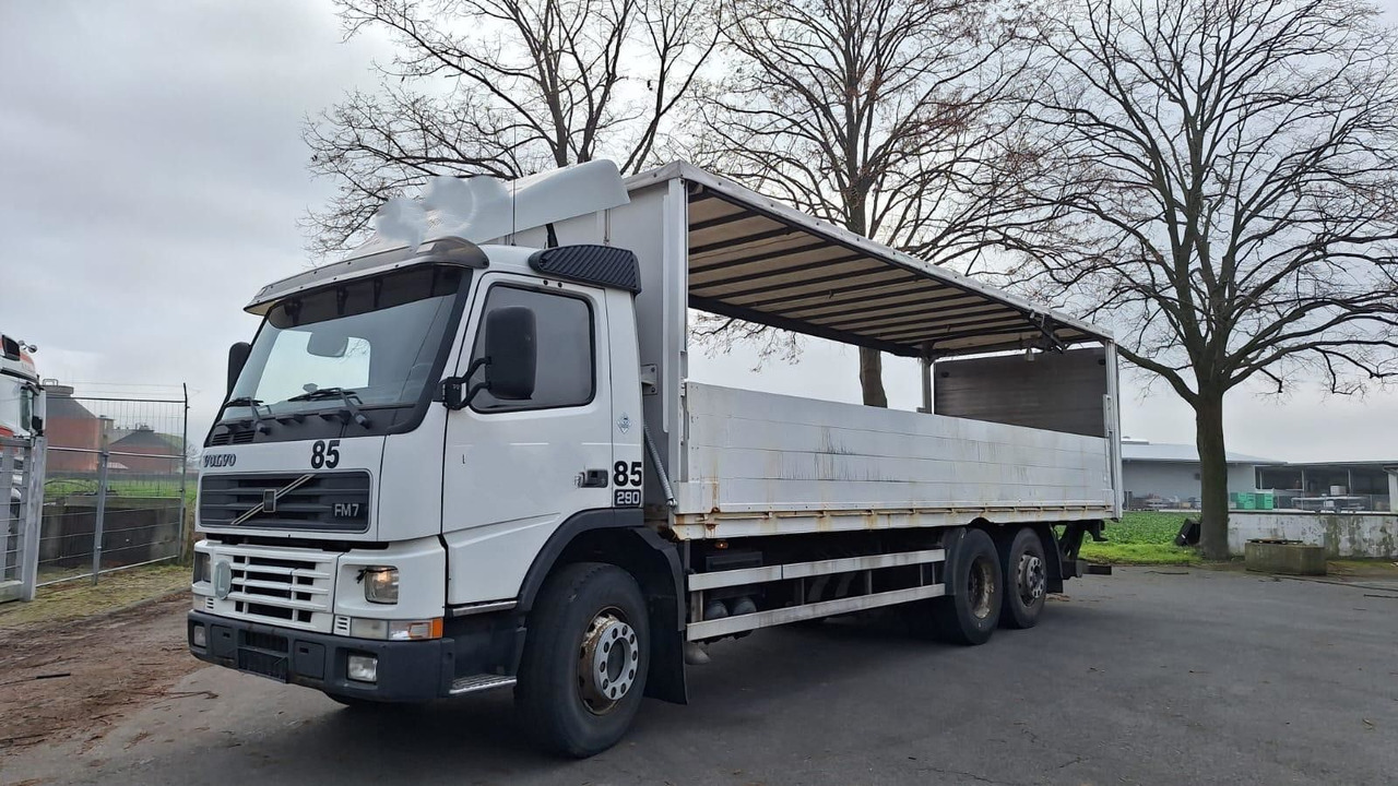 Volvo FM7 6x2 Koffer 3x vorhanden - 厢式卡车:图1 Volvo FM7 6x2 Koffer 3x vorhanden - 厢式卡车:图1