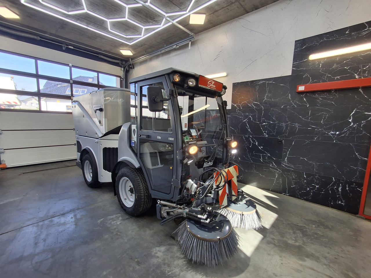 HAKO Citymaster 1600 Kehrmaschine Zamiatarka PM2.5 Euro 6 2019r - 道路清扫机:图1 HAKO Citymaster 1600 Kehrmaschine Zamiatarka PM2.5 Euro 6 2019r - 道路清扫机:图1