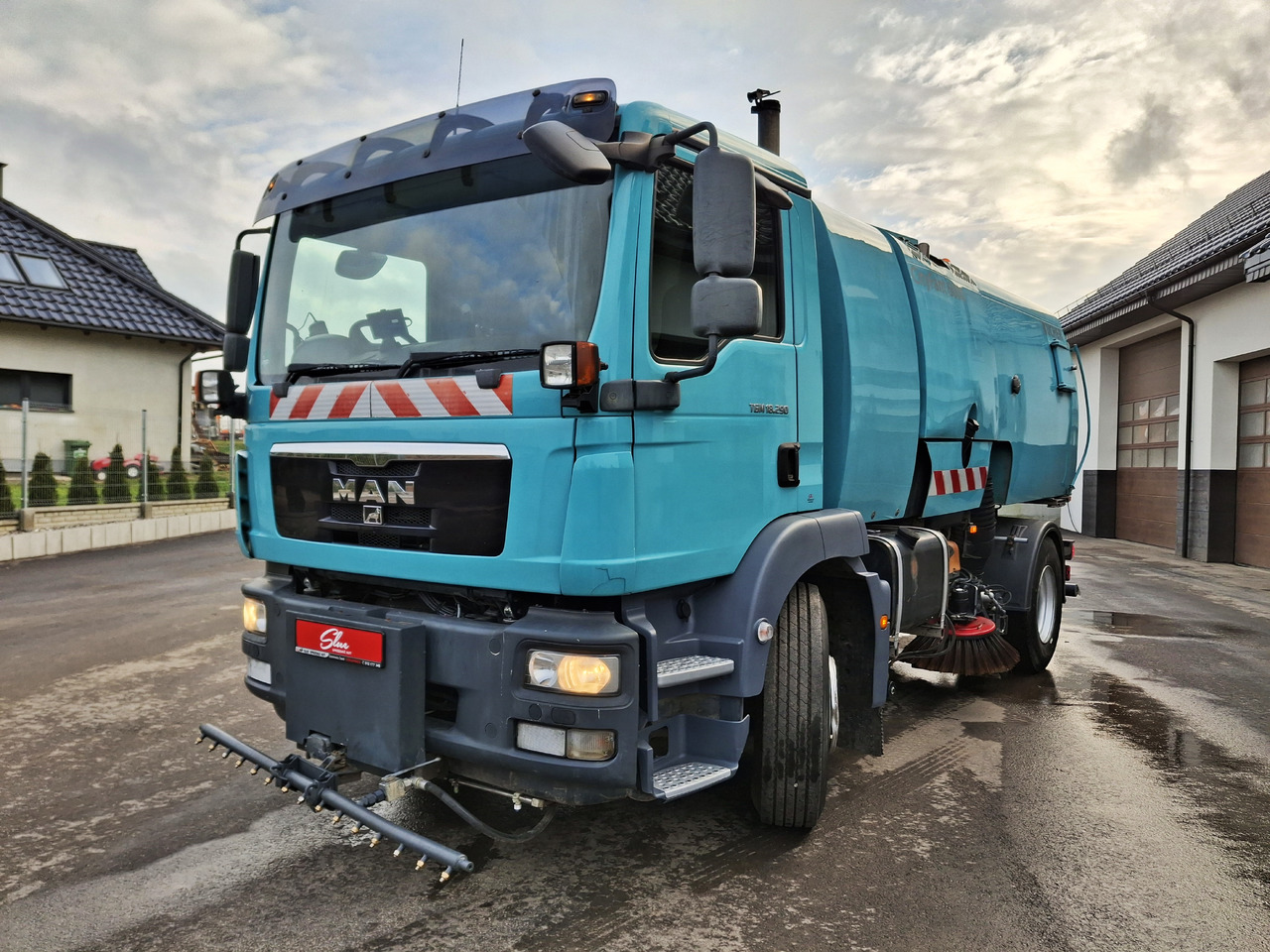 MAN 18.290 Zamiatarka Kehrmaschine BUCHER PM10 L/R Karcher - 道路清扫机:图2 MAN 18.290 Zamiatarka Kehrmaschine BUCHER PM10 L/R Karcher - 道路清扫机:图2