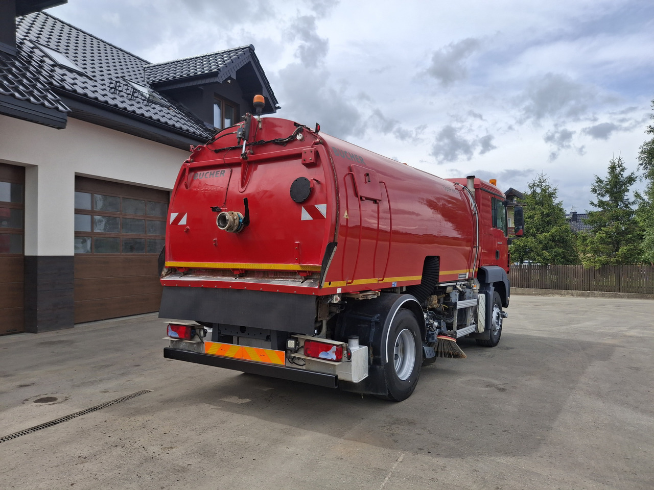 MAN TGS 18.320 Zamiatarka Kehrmaschine BUCHER 2 Motoren Karcher Szczotki L/R - 道路清扫机:图5 MAN TGS 18.320 Zamiatarka Kehrmaschine BUCHER 2 Motoren Karcher Szczotki L/R - 道路清扫机:图5