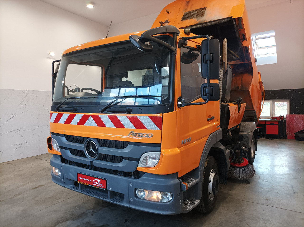 道路清扫机 MERCEDES-BENZ Atego 1018 Zamiatarka Kehrmaschine BUCHER Szczotki L/R PM10 2 Silniki 2012r:图7 道路清扫机 MERCEDES-BENZ Atego 1018 Zamiatarka Kehrmaschine BUCHER Szczotki L/R PM10 2 Silniki 2012r:图7
