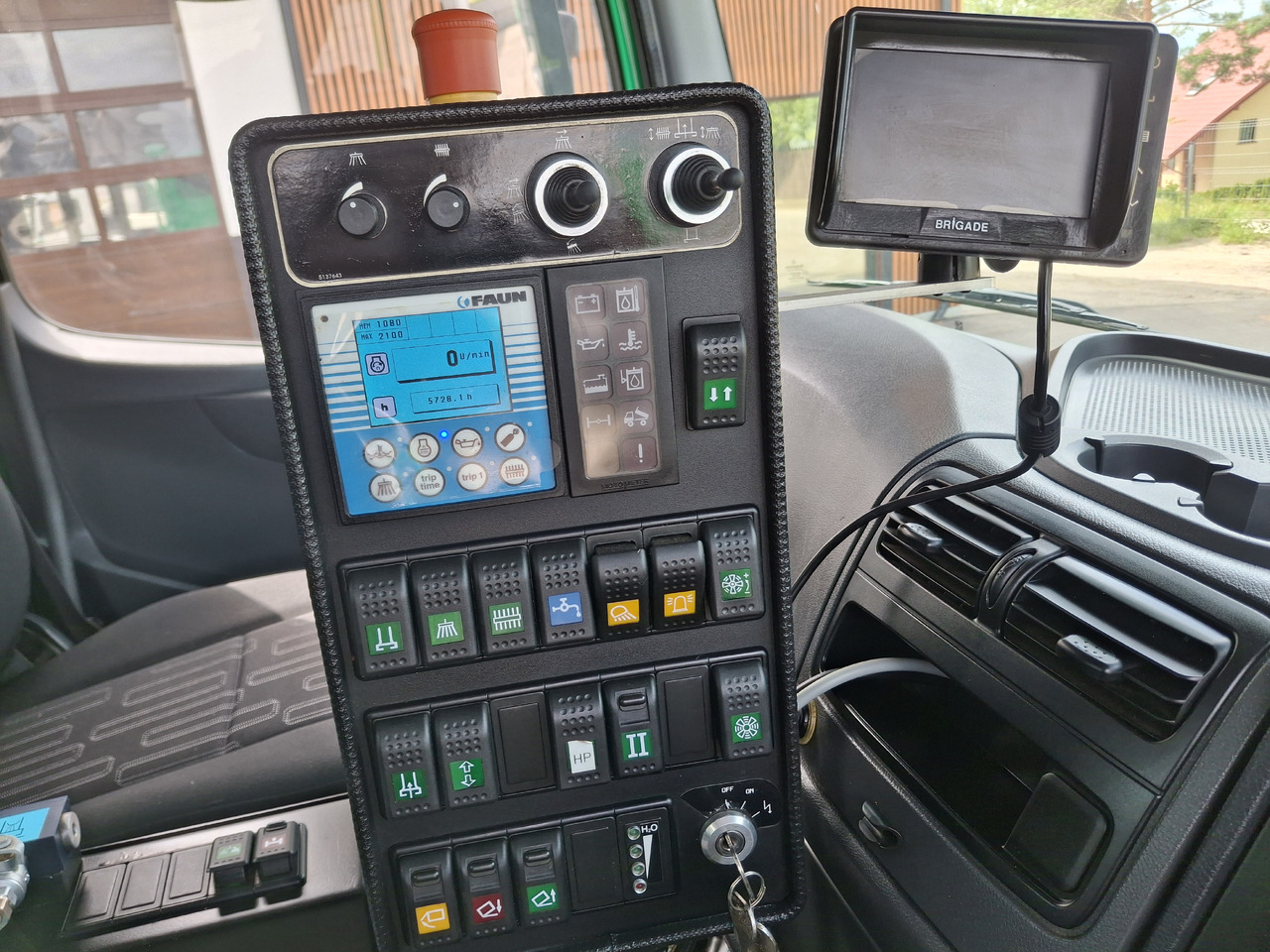 道路清扫机 MERCEDES-BENZ Atego 1523 Zamiatarka Kehrmaschine Schmidt SK600 Karcher 2 Motoren Euro 6 PM10 Rura Do Liści：图31