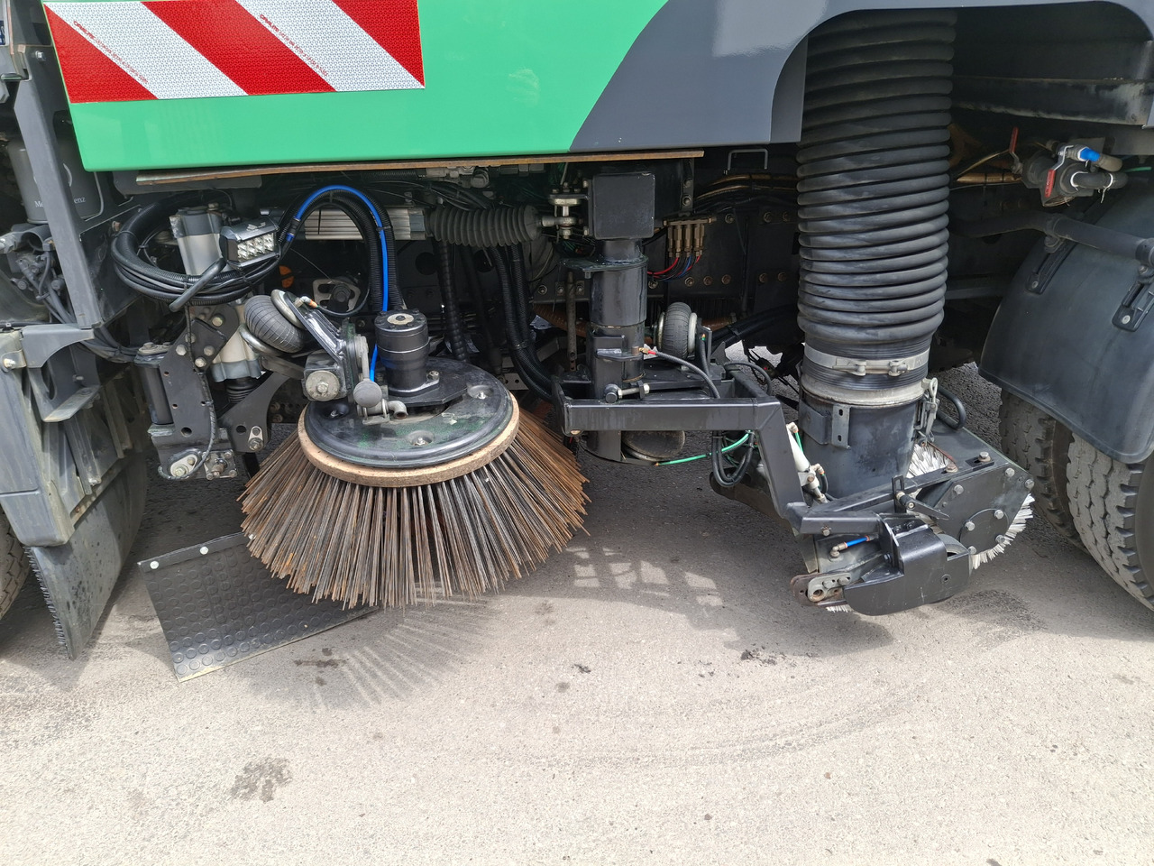 道路清扫机 MERCEDES-BENZ Atego 1523 Zamiatarka Kehrmaschine Schmidt SK600 Karcher 2 Motoren Euro 6 PM10 Rura Do Liści：图10