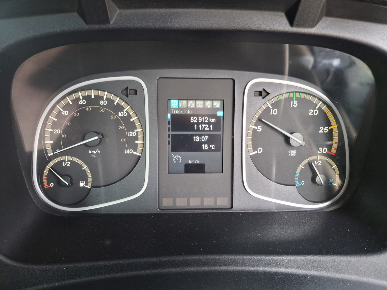 道路清扫机 MERCEDES-BENZ Atego 1523 Zamiatarka Kehrmaschine Schmidt SK600 Karcher 2 Motoren Euro 6 PM10 Rura Do Liści：图39