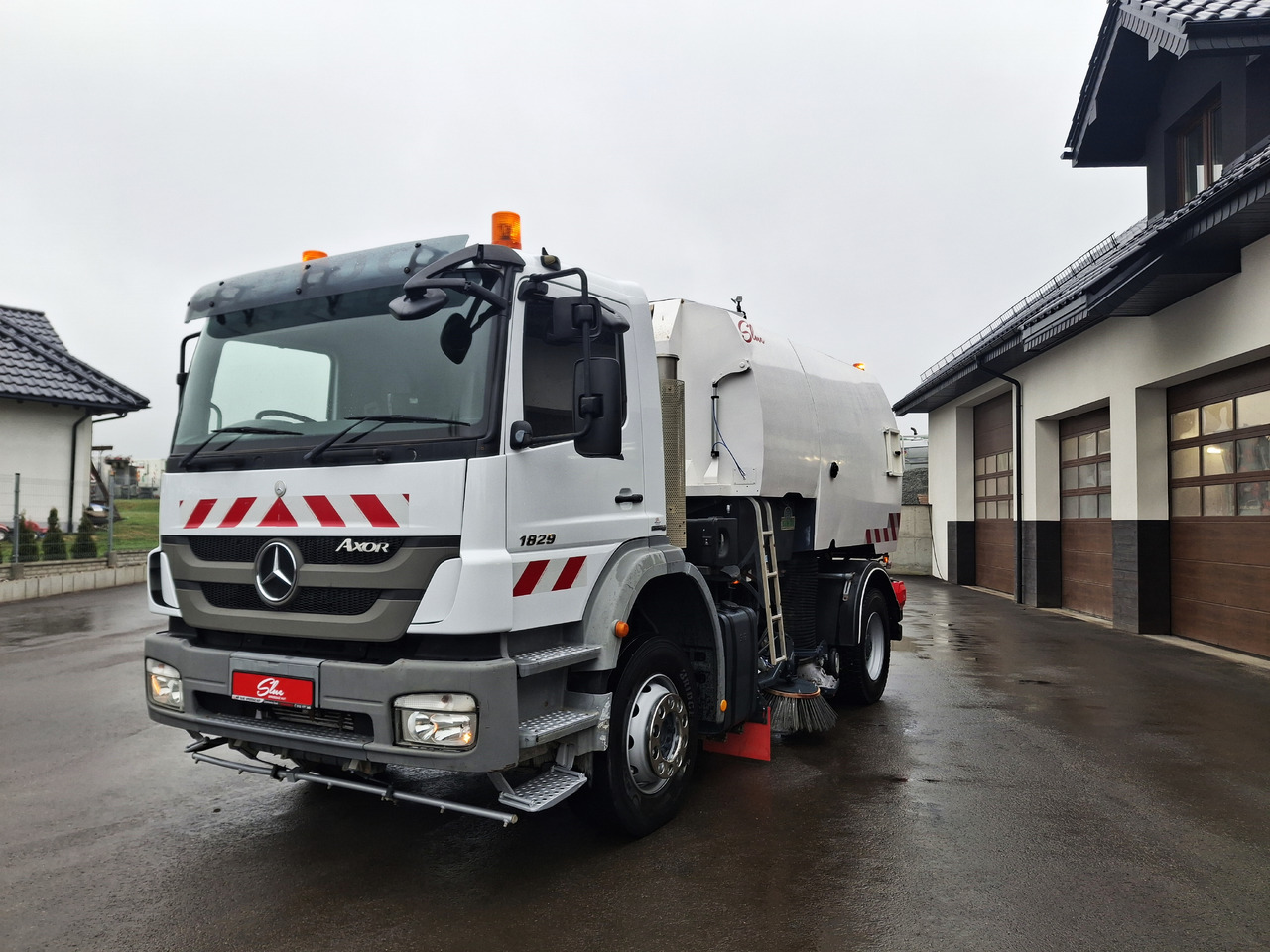 MERCEDES-BENZ Axor 1829 Zamiatarka Kehrmaschine Johnston 2 Motoren Karcher L/R - 道路清扫机:图2 MERCEDES-BENZ Axor 1829 Zamiatarka Kehrmaschine Johnston 2 Motoren Karcher L/R - 道路清扫机:图2
