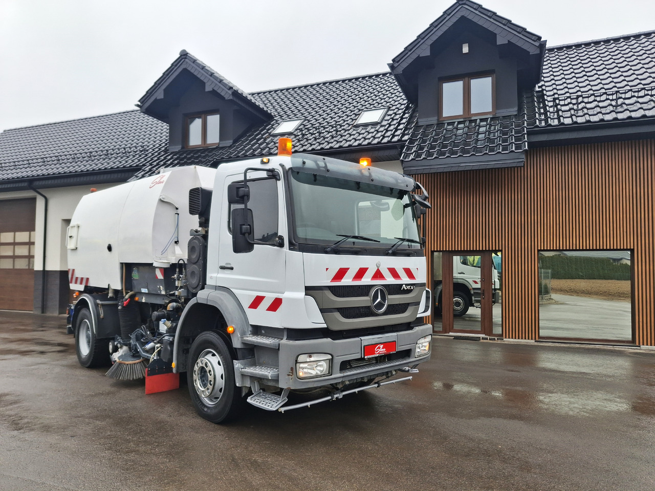 MERCEDES-BENZ Axor 1829 Zamiatarka Kehrmaschine Johnston 2 Motoren Karcher L/R - 道路清扫机:图1 MERCEDES-BENZ Axor 1829 Zamiatarka Kehrmaschine Johnston 2 Motoren Karcher L/R - 道路清扫机:图1