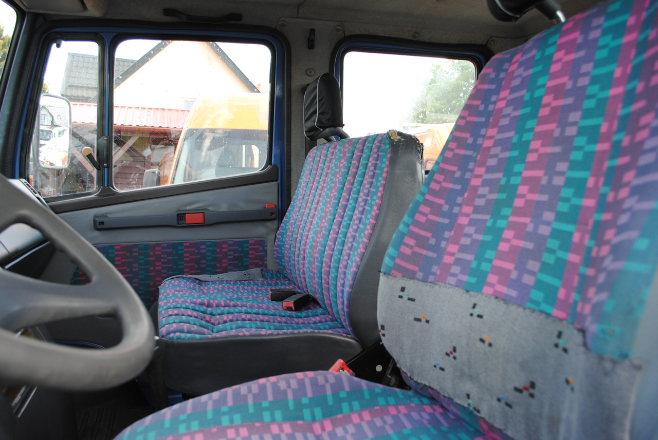 栏板式/ 平板卡车 Mercedes-Benz 711D Doka Dubel Kabina Pritsche Doppelkabine：图14