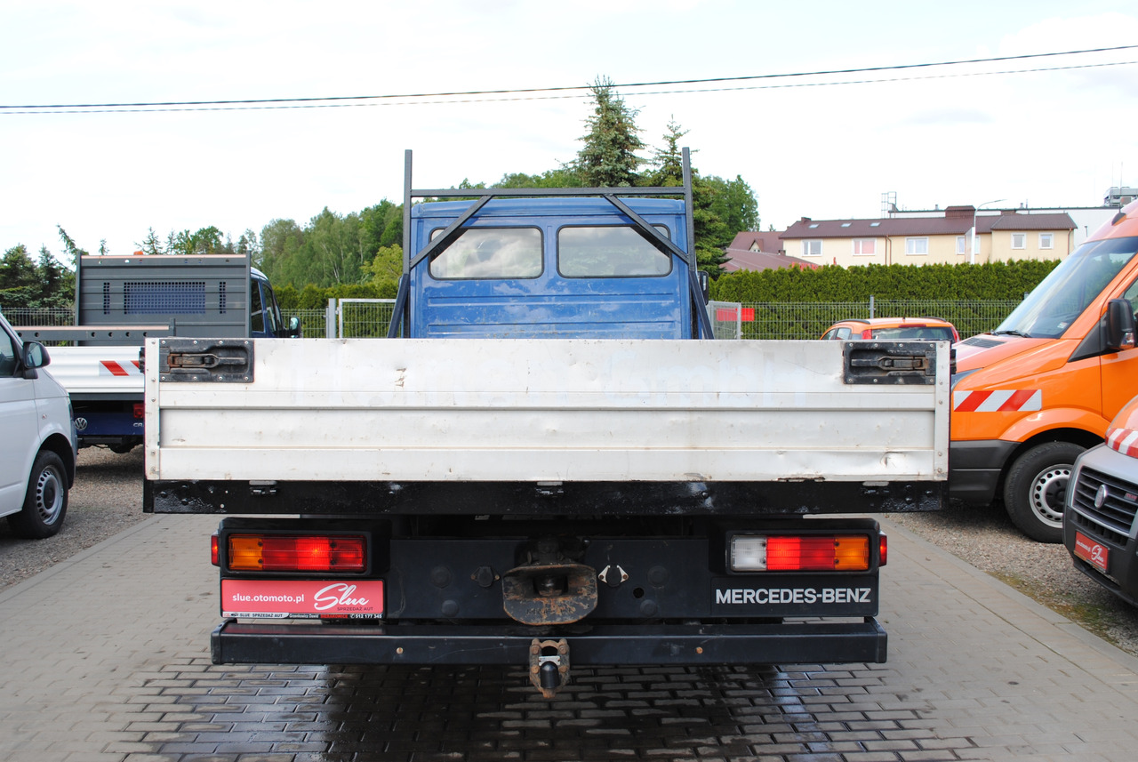 Mercedes-Benz 711D Doka Dubel Kabina Pritsche Doppelkabine - 栏板式/ 平板卡车:图3 Mercedes-Benz 711D Doka Dubel Kabina Pritsche Doppelkabine - 栏板式/ 平板卡车:图3