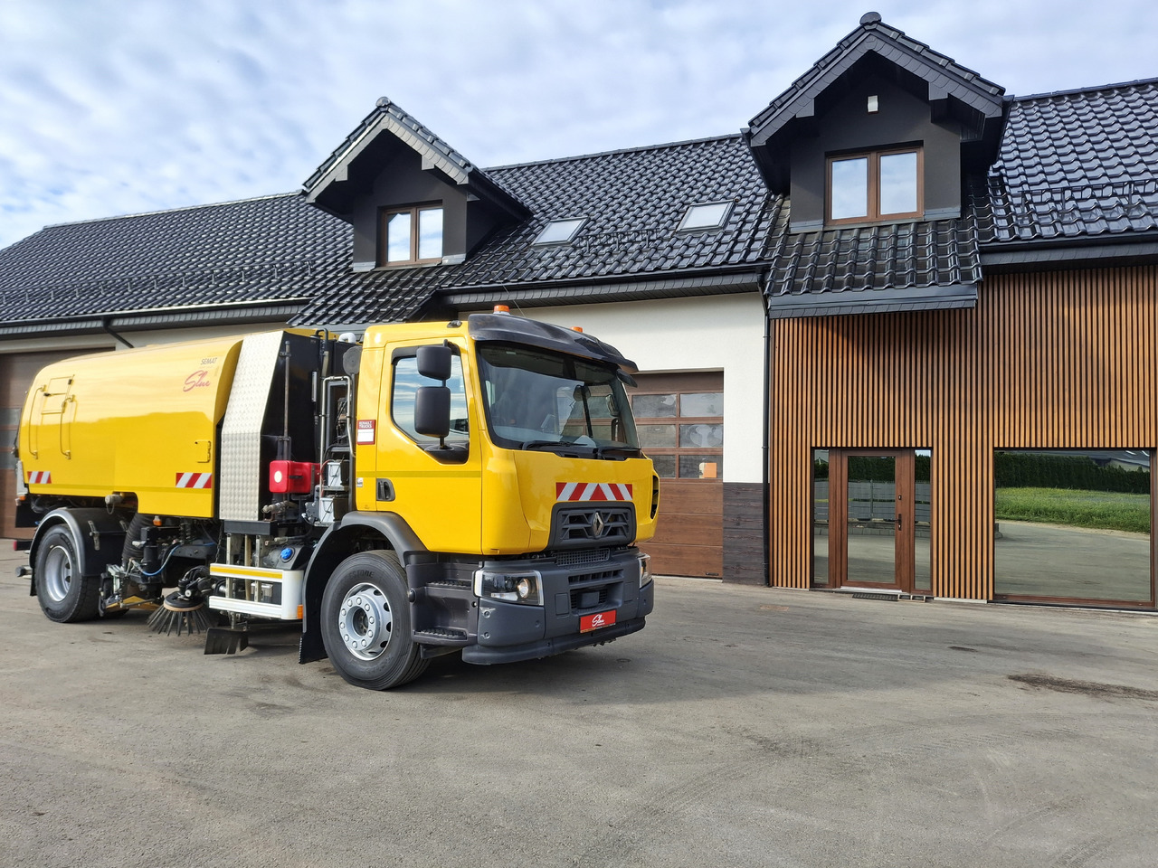 RENAULT C280 SEMAT ZOELLER Zamiatarka Kehrmaschine Euro 6 PM Karcher L/R 2 Motoren 2018r Hochdruckreinigung - 道路清扫机:图1 RENAULT C280 SEMAT ZOELLER Zamiatarka Kehrmaschine Euro 6 PM Karcher L/R 2 Motoren 2018r Hochdruckreinigung - 道路清扫机:图1
