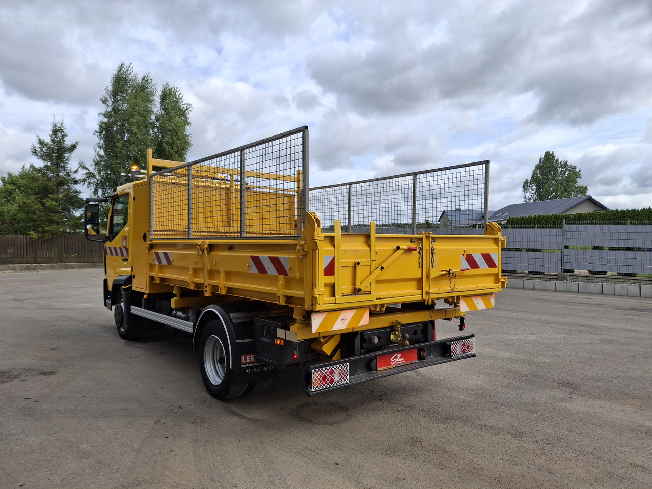 RENAULT D7.5 Wywrotka Kipper 3 Stronna 2015r 84 Tyś KM - 翻斗车:图3 RENAULT D7.5 Wywrotka Kipper 3 Stronna 2015r 84 Tyś KM - 翻斗车:图3
