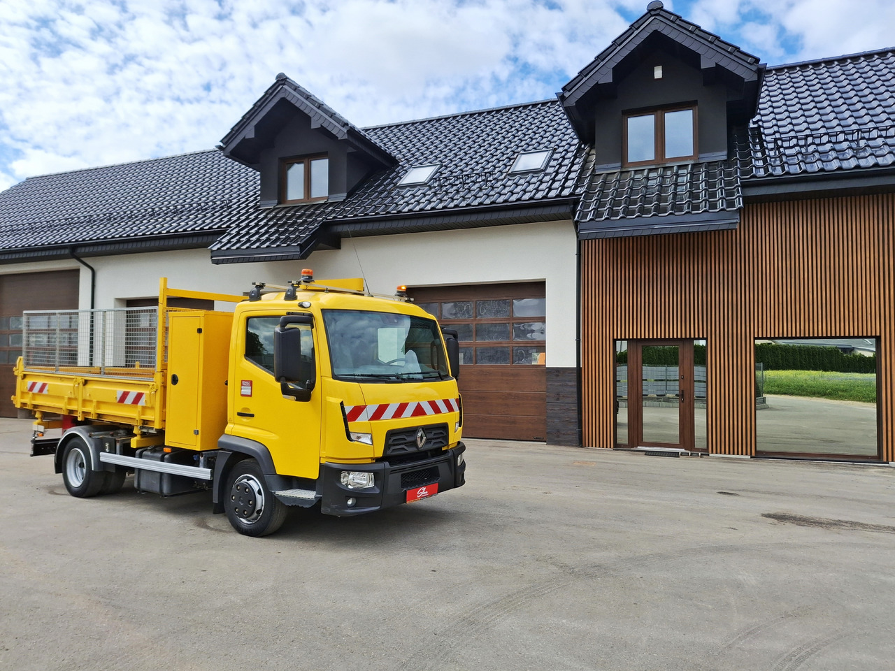 RENAULT D7.5 Wywrotka Kipper 3 Stronna 2015r 84 Tyś KM - 翻斗车:图1 RENAULT D7.5 Wywrotka Kipper 3 Stronna 2015r 84 Tyś KM - 翻斗车:图1