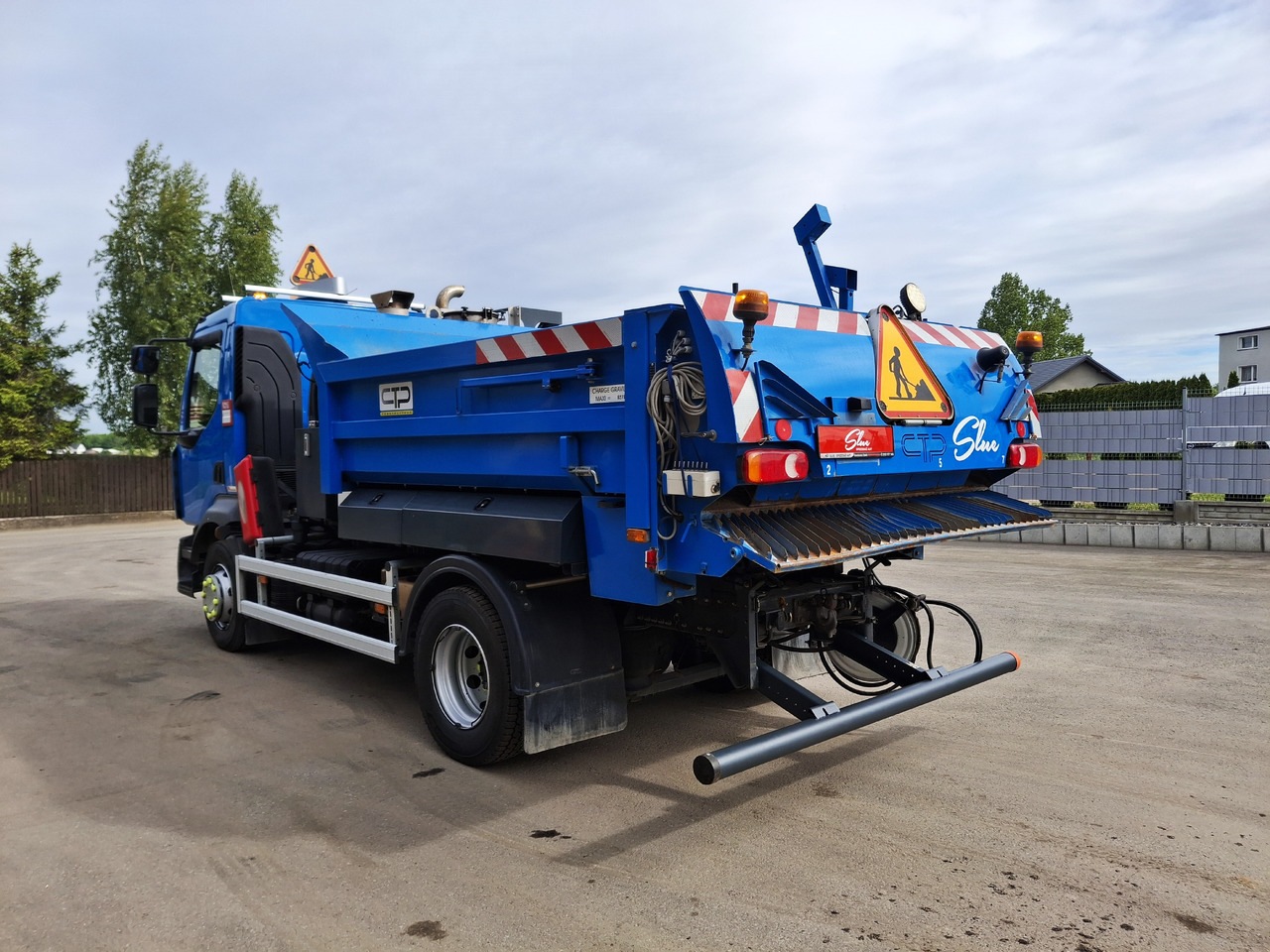 Renault D16 - 沥青洒布车:图2 Renault D16 - 沥青洒布车:图2