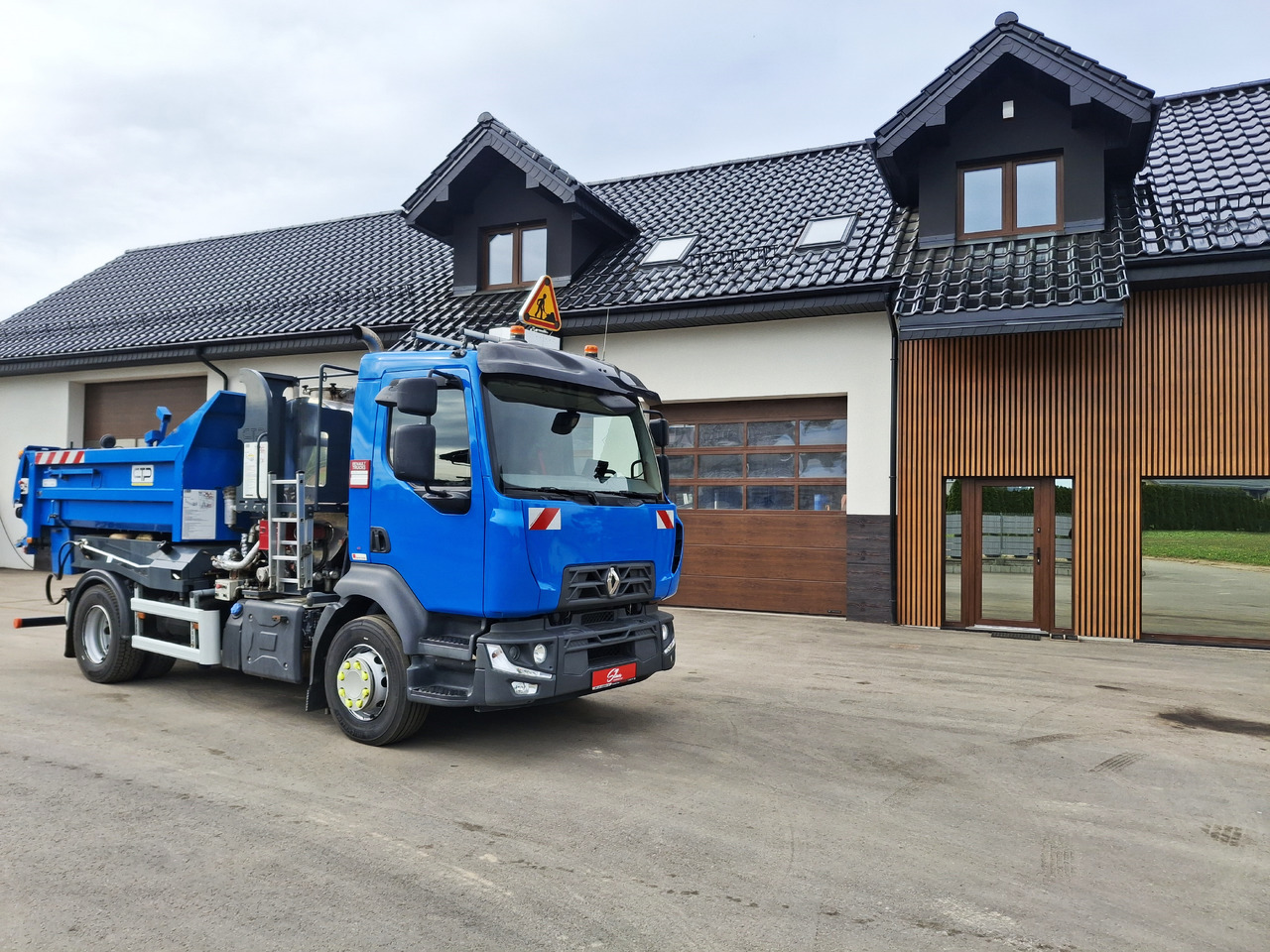 Renault D16 - 沥青洒布车:图1 Renault D16 - 沥青洒布车:图1