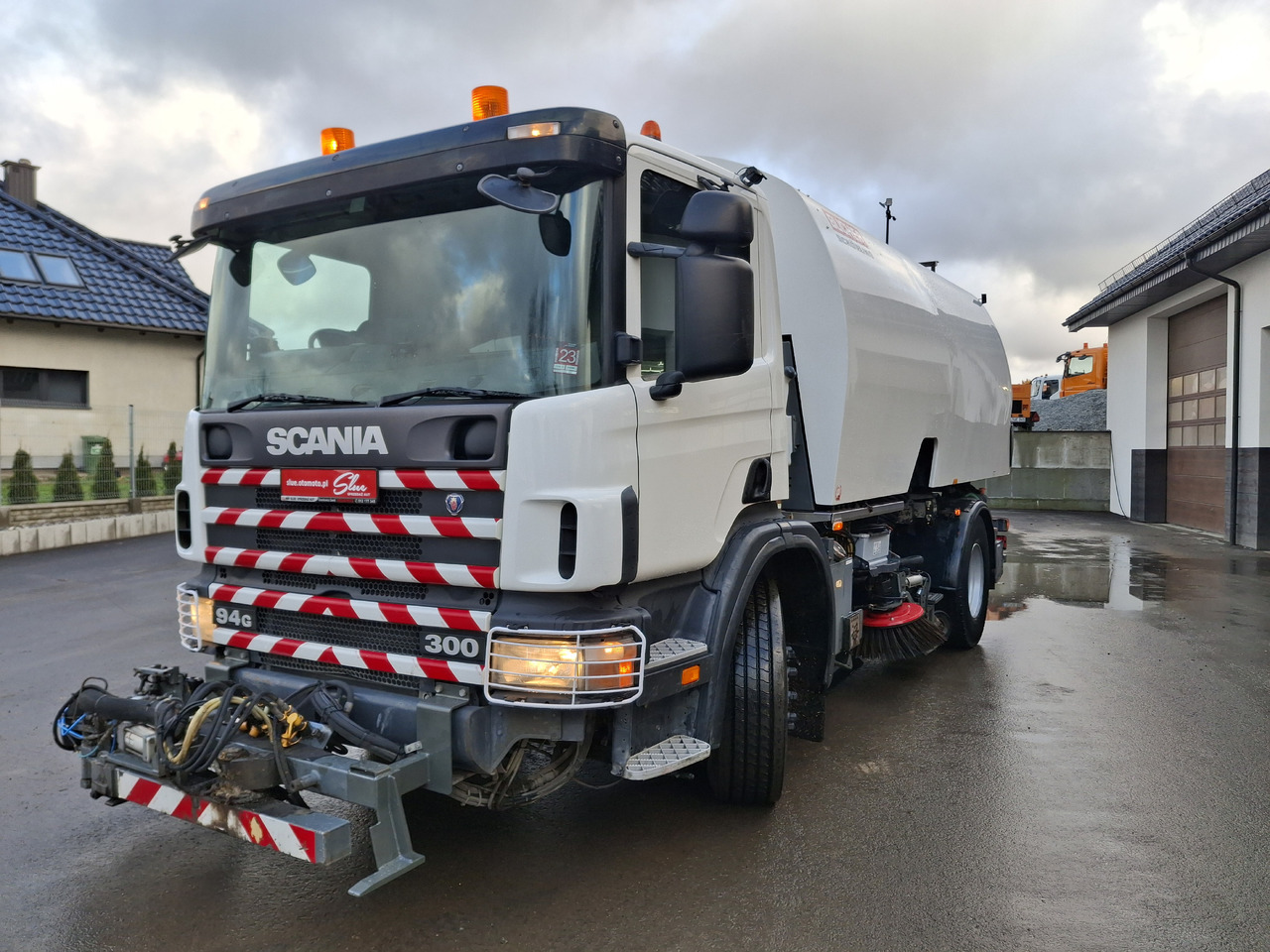 SCANIA 94G Zamiatarka Kehrmaschine BUCHER L/R Frontbürste 2 Motoren Odchwaszczarka Przednia Szczotka - 道路清扫机:图2 SCANIA 94G Zamiatarka Kehrmaschine BUCHER L/R Frontbürste 2 Motoren Odchwaszczarka Przednia Szczotka - 道路清扫机:图2