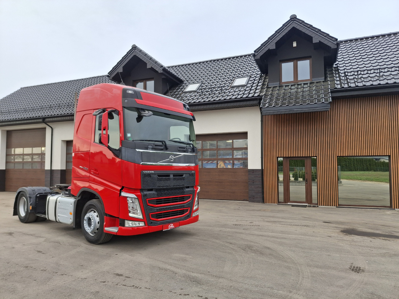 VOLVO FH 420 ADR Sattelzugmaschine Euro 6 Ciągnik Siodłowy Automat Światła LED - 牵引车:图1 VOLVO FH 420 ADR Sattelzugmaschine Euro 6 Ciągnik Siodłowy Automat Światła LED - 牵引车:图1