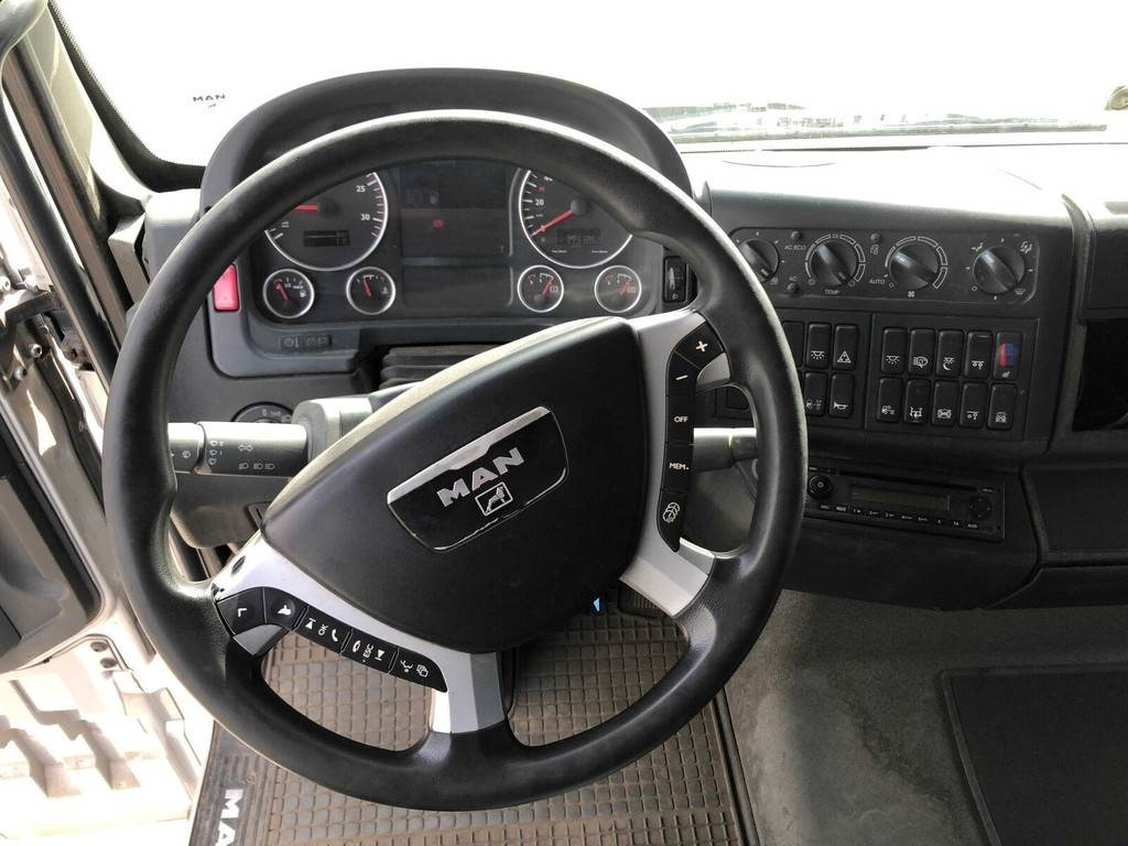 MAN TGA 26.480 6X2-2 BL - 真空车:图2 MAN TGA 26.480 6X2-2 BL - 真空车:图2