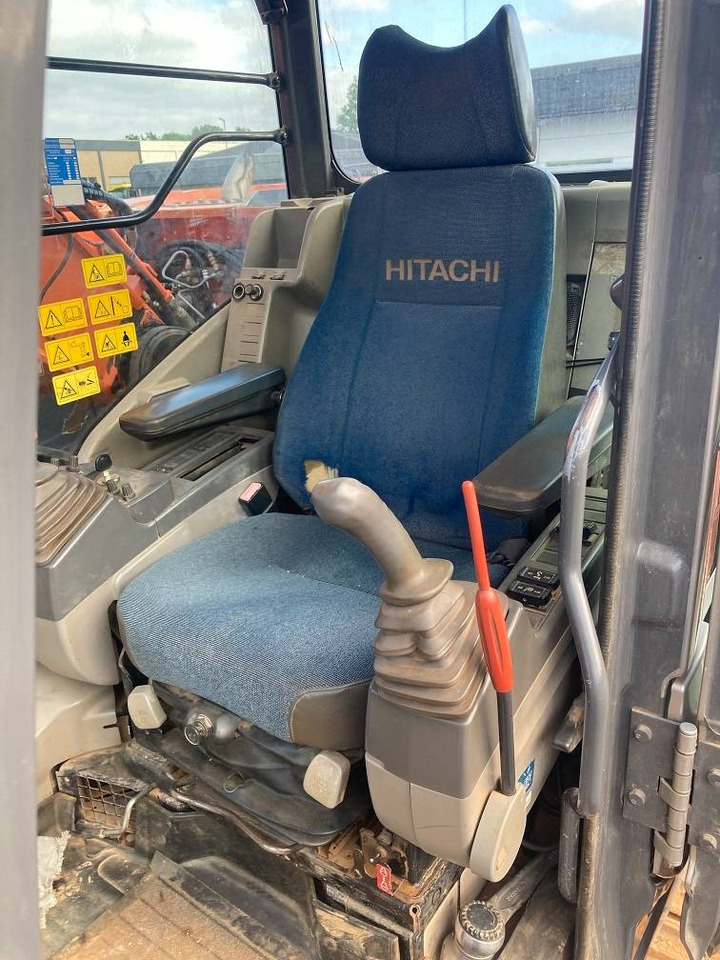 Hitachi ZX 225 US LC - 履带式挖掘机:图5 Hitachi ZX 225 US LC - 履带式挖掘机:图5