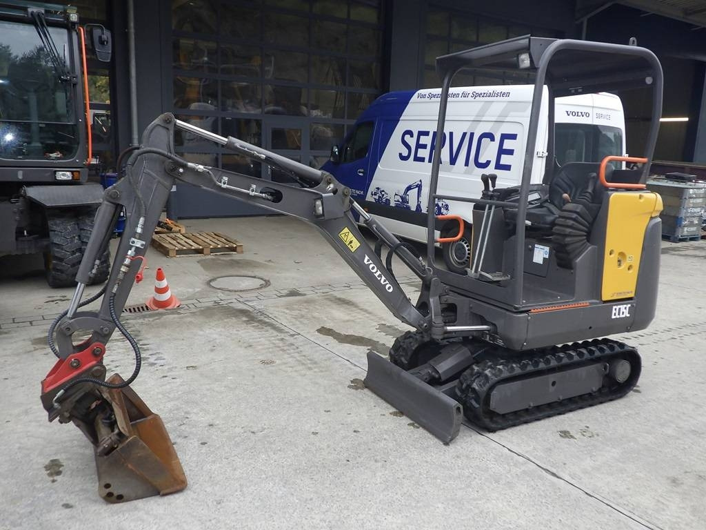 Volvo EC 15 C - 小型挖掘机:图1 Volvo EC 15 C - 小型挖掘机:图1