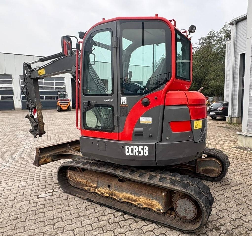 Volvo ECR 58 - 小型挖掘机:图4 Volvo ECR 58 - 小型挖掘机:图4