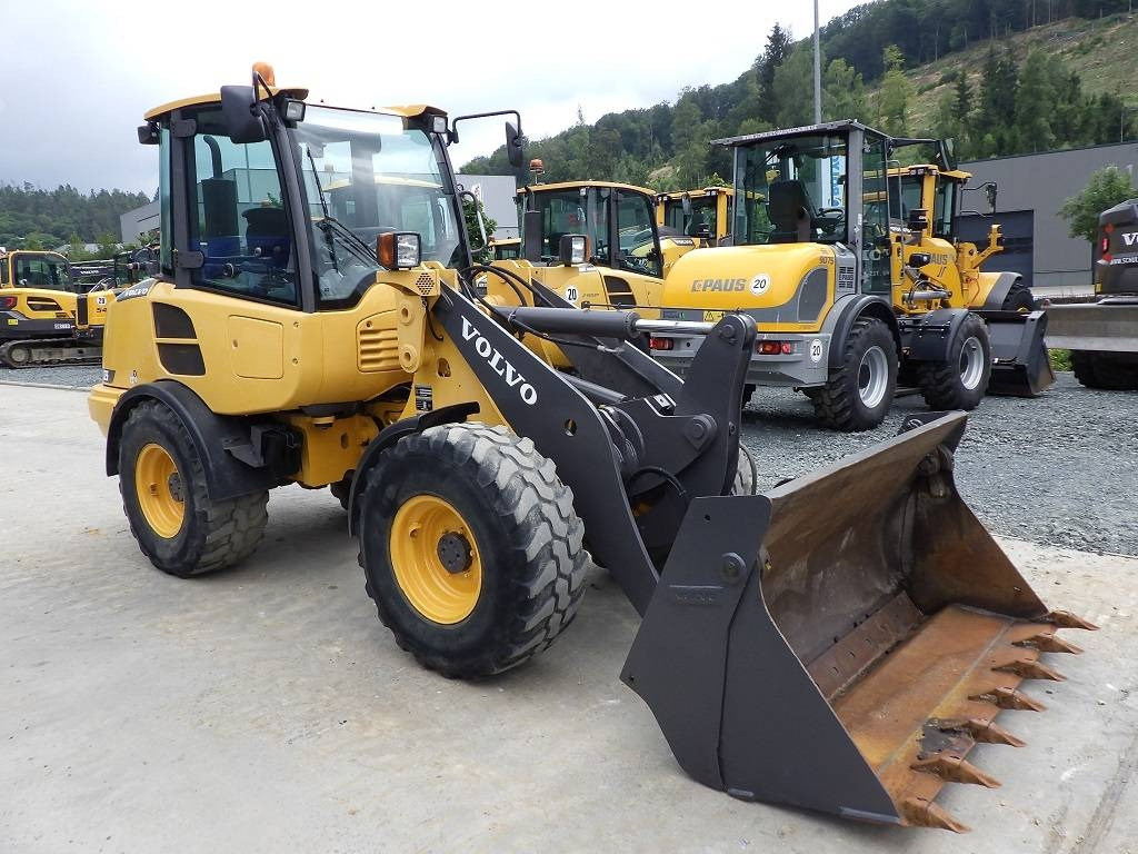 Volvo L 25 F  - 轮式装载机:图3 Volvo L 25 F  - 轮式装载机:图3