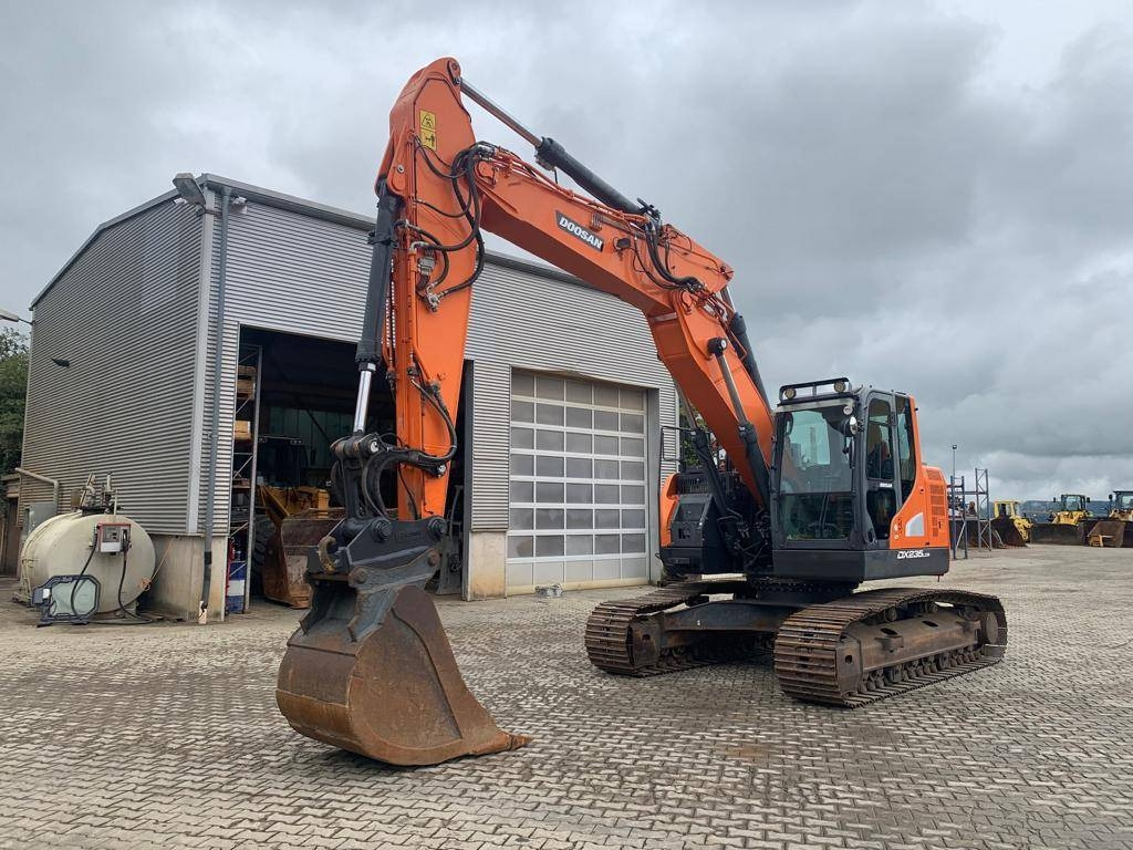 Doosan DX 235 LCR-5 - 履带式挖掘机:图1 Doosan DX 235 LCR-5 - 履带式挖掘机:图1