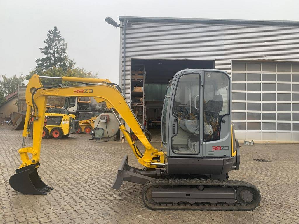 Neuson 38 Z 3 RD - 小型挖掘机:图1 Neuson 38 Z 3 RD - 小型挖掘机:图1