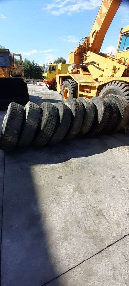 Bridgestone 13R22.5 - 轮胎 适用于 建筑机械:图2 Bridgestone 13R22.5 - 轮胎 适用于 建筑机械:图2