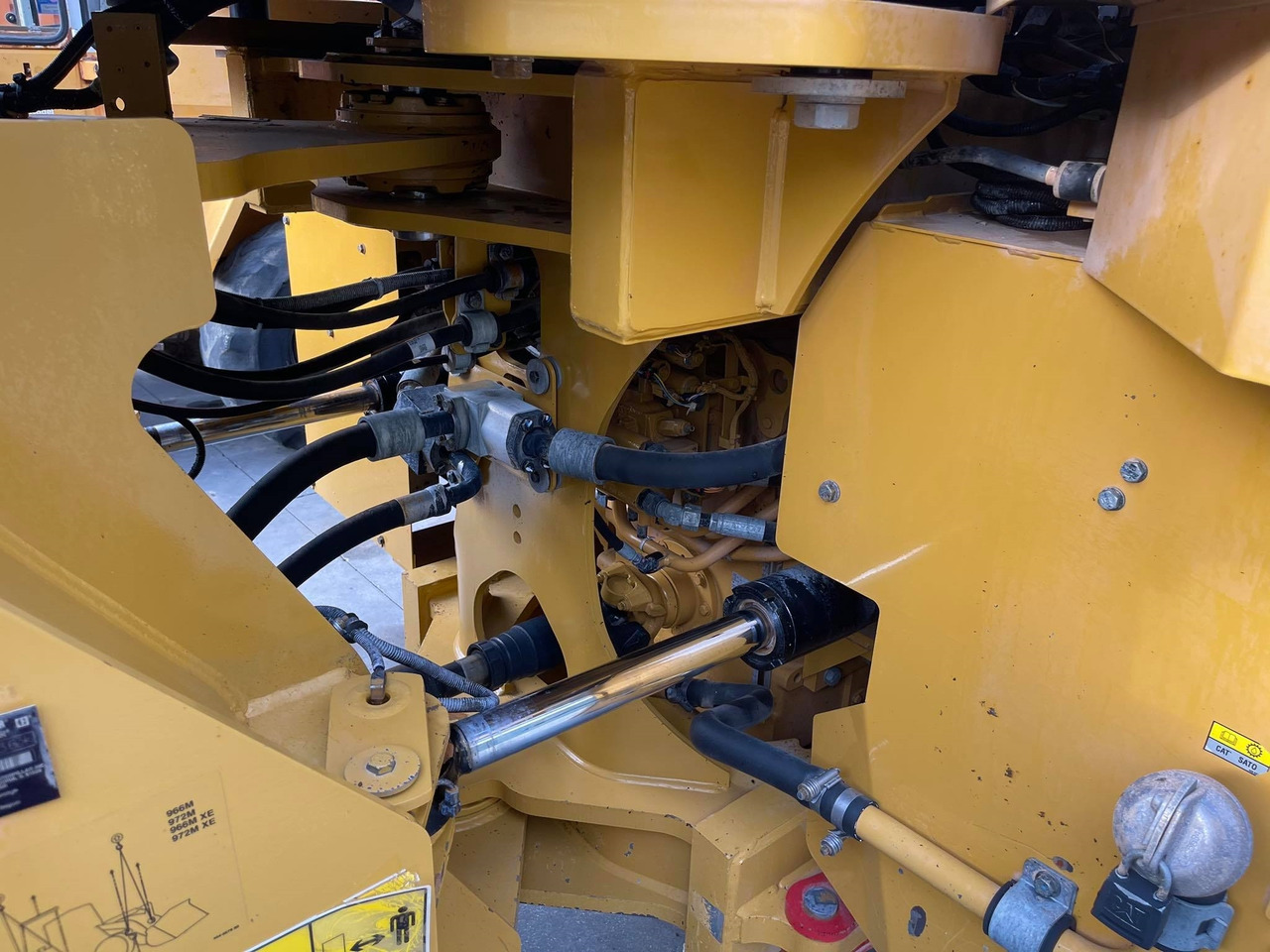 轮式装载机 CAT 966M：图23