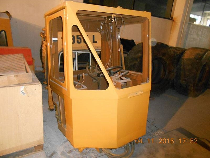 CAT ORIGINAL CAT 988B RESTORE CABIN - 驾驶室 适用于 建筑机械:图1 CAT ORIGINAL CAT 988B RESTORE CABIN - 驾驶室 适用于 建筑机械:图1